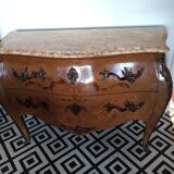 Curved Louis XV chest of drawers