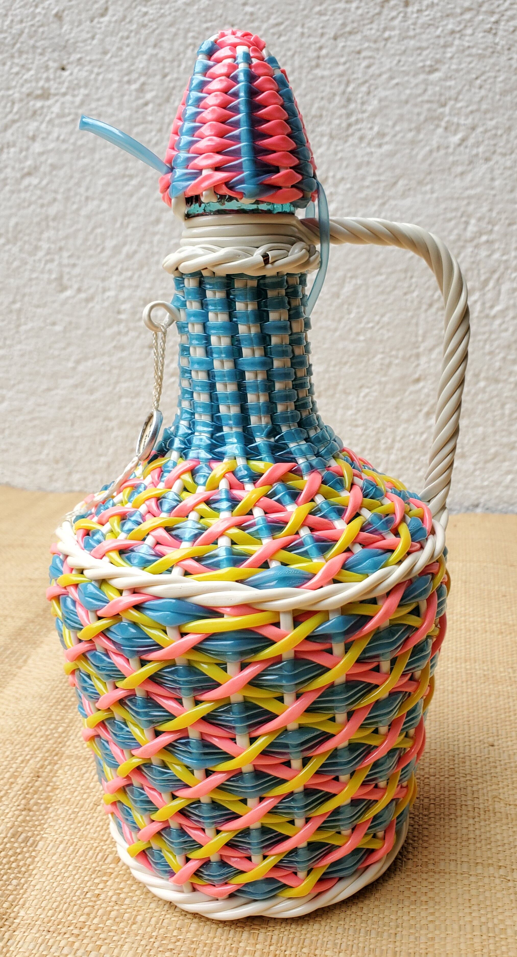 Scoubidou bottle