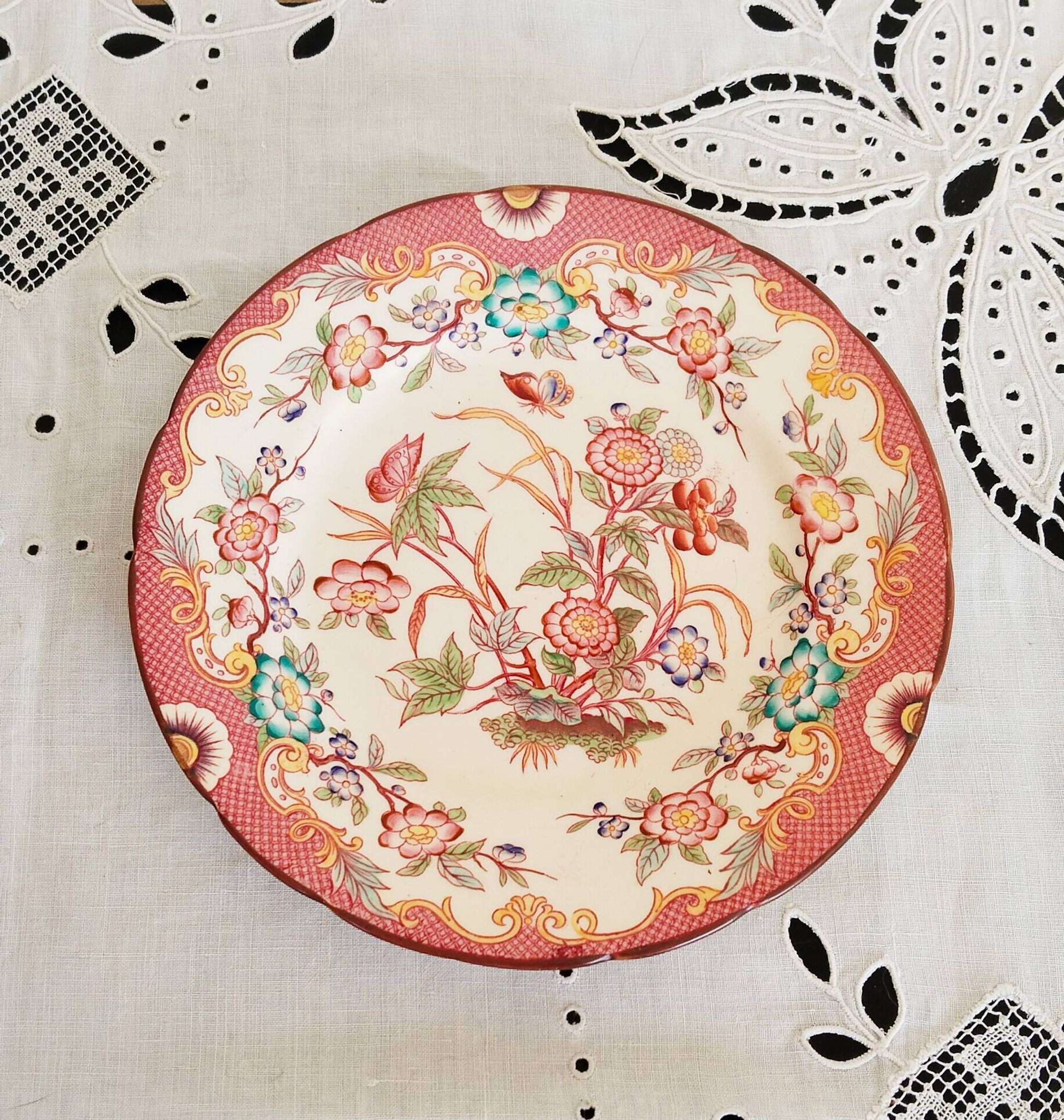 Assiette à dessert en porcelaine décor Minton 216, Sarreguemines