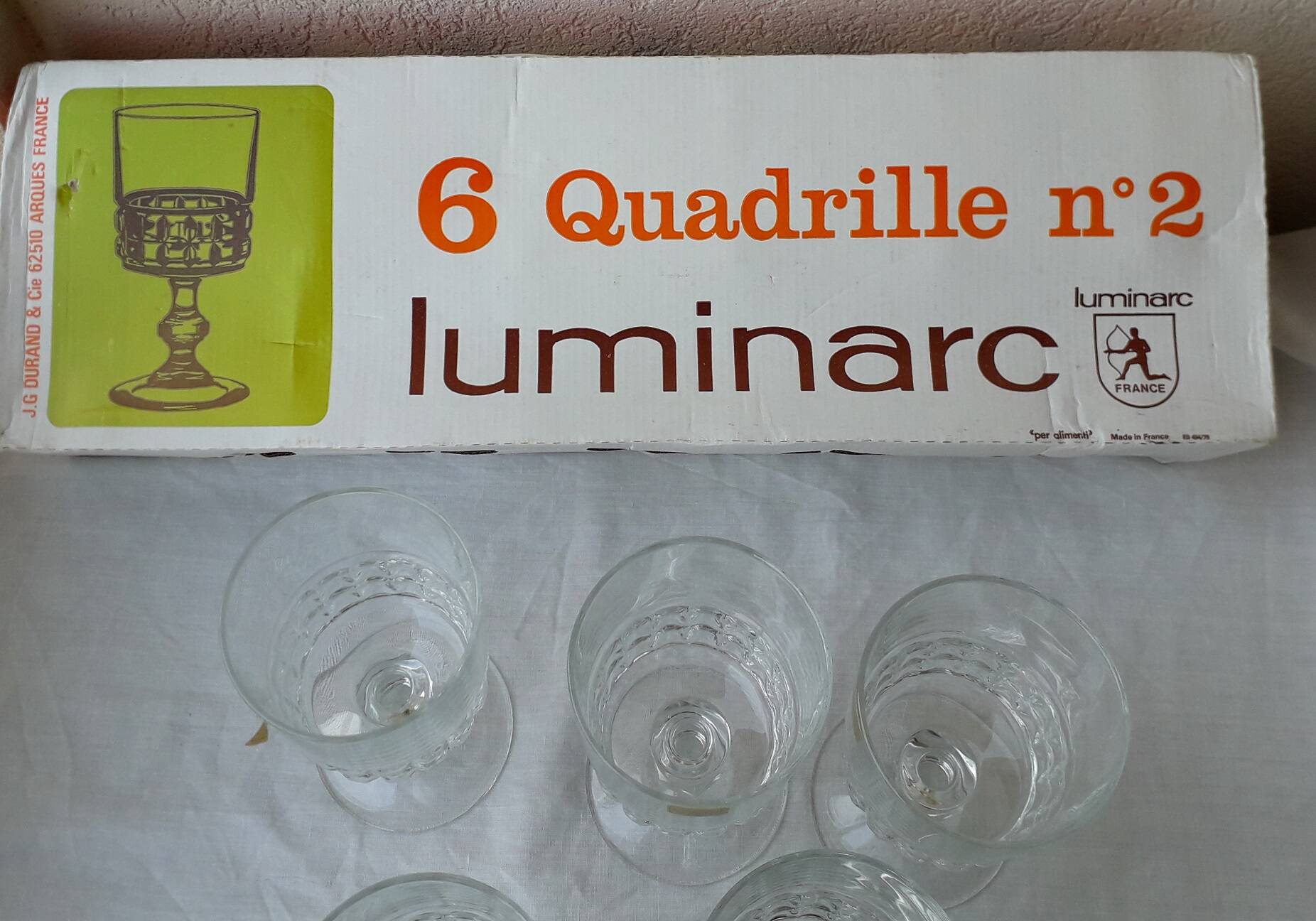 6 verres à pied