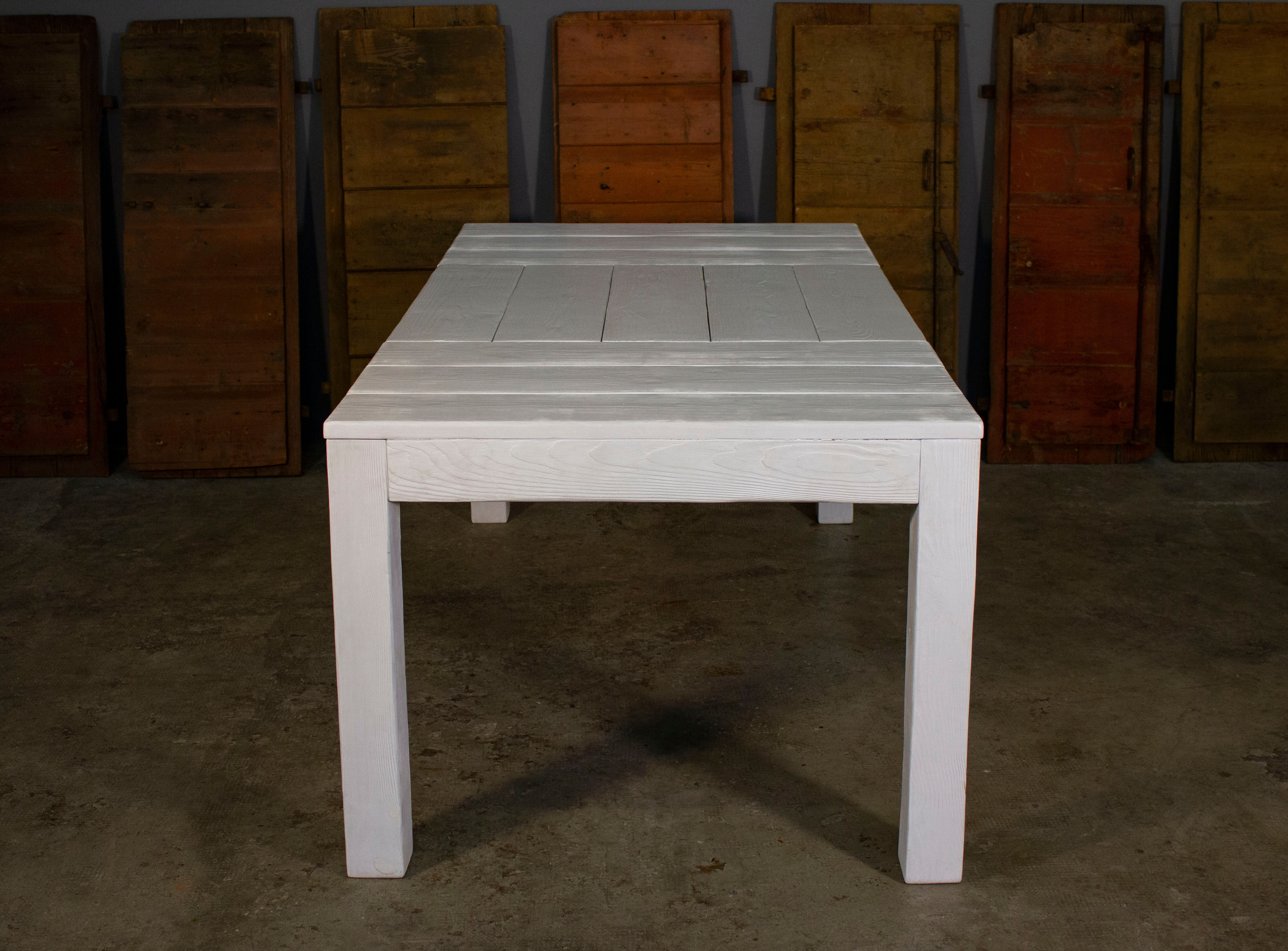White fir table manufactured by Maxvintage sas