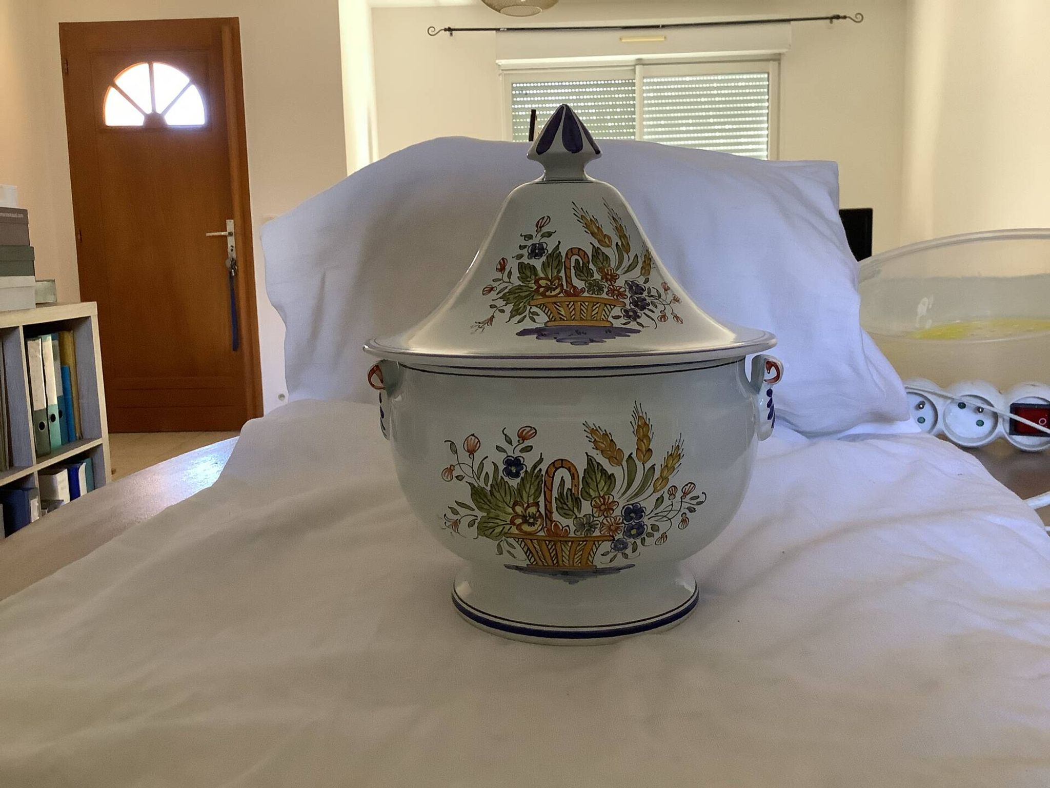 Bonbonnière décor de Rouen