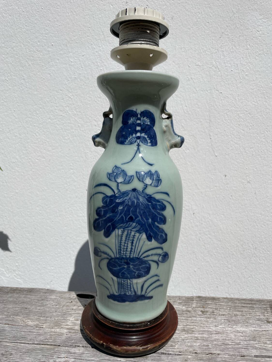 Ceramic lamp base