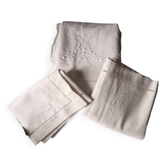 Linen & cotton sheet and pillowcases Beautiful hand-embroidered set