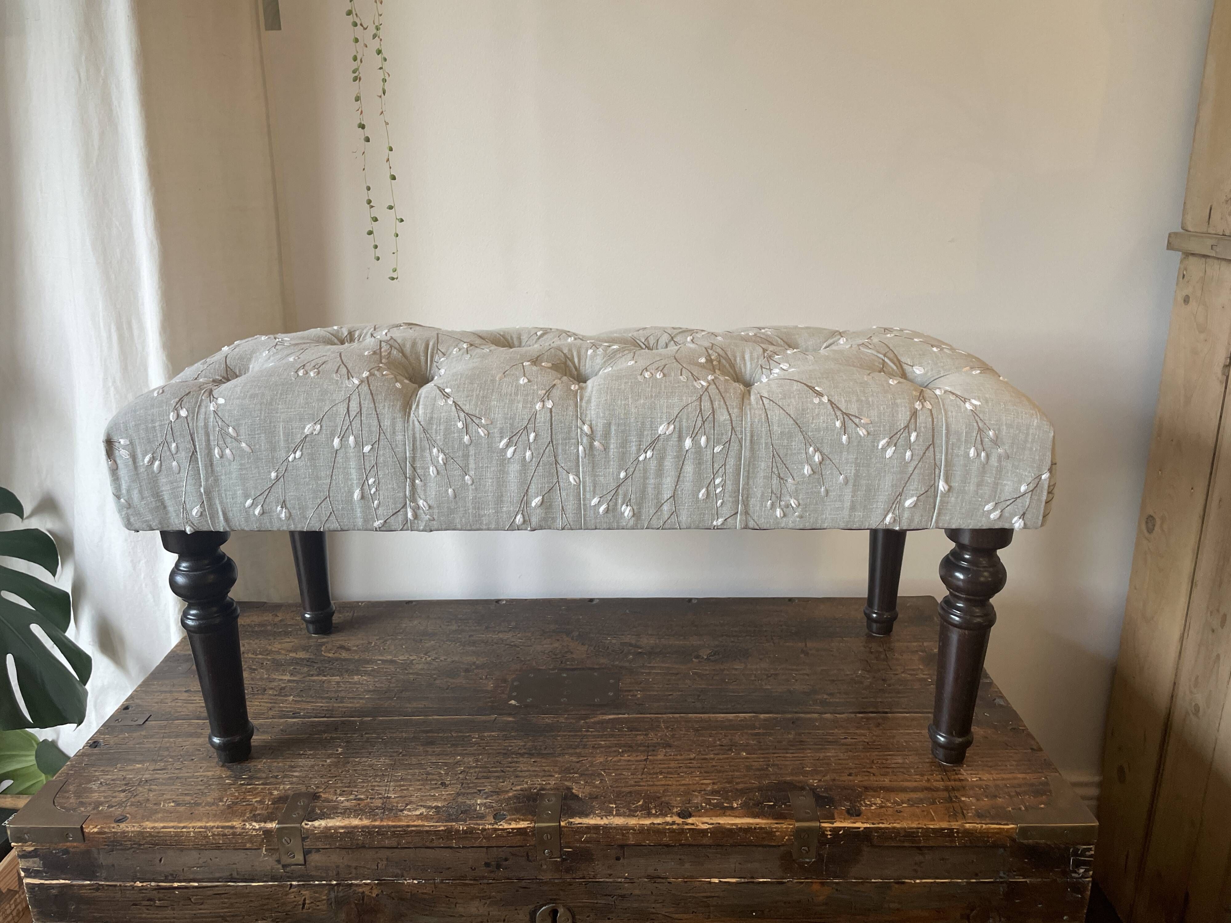 Tufted footrest