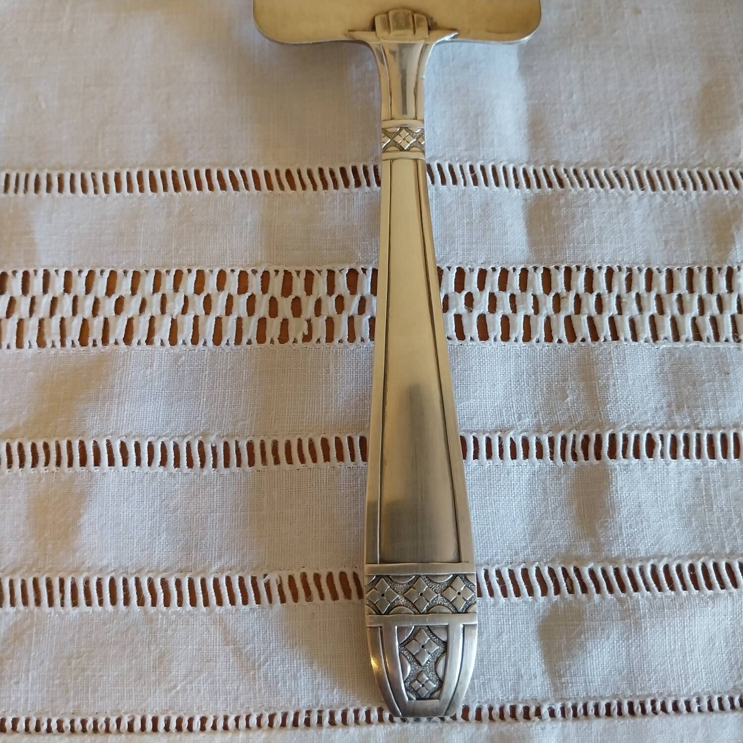 Antique silver-plated art nouveau pie server