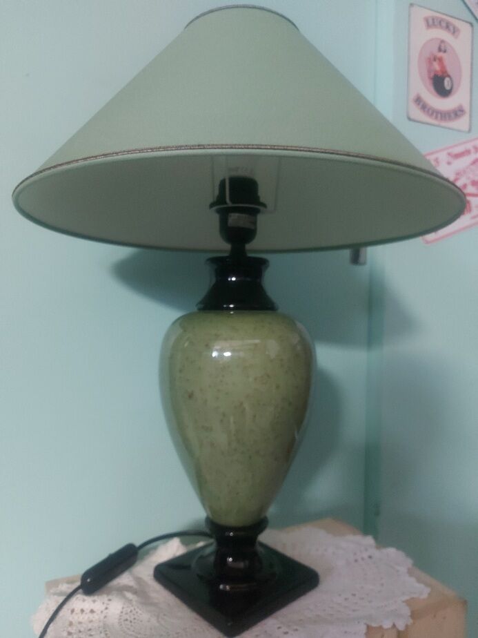 Living room lamp to pose, green ceramic foot
