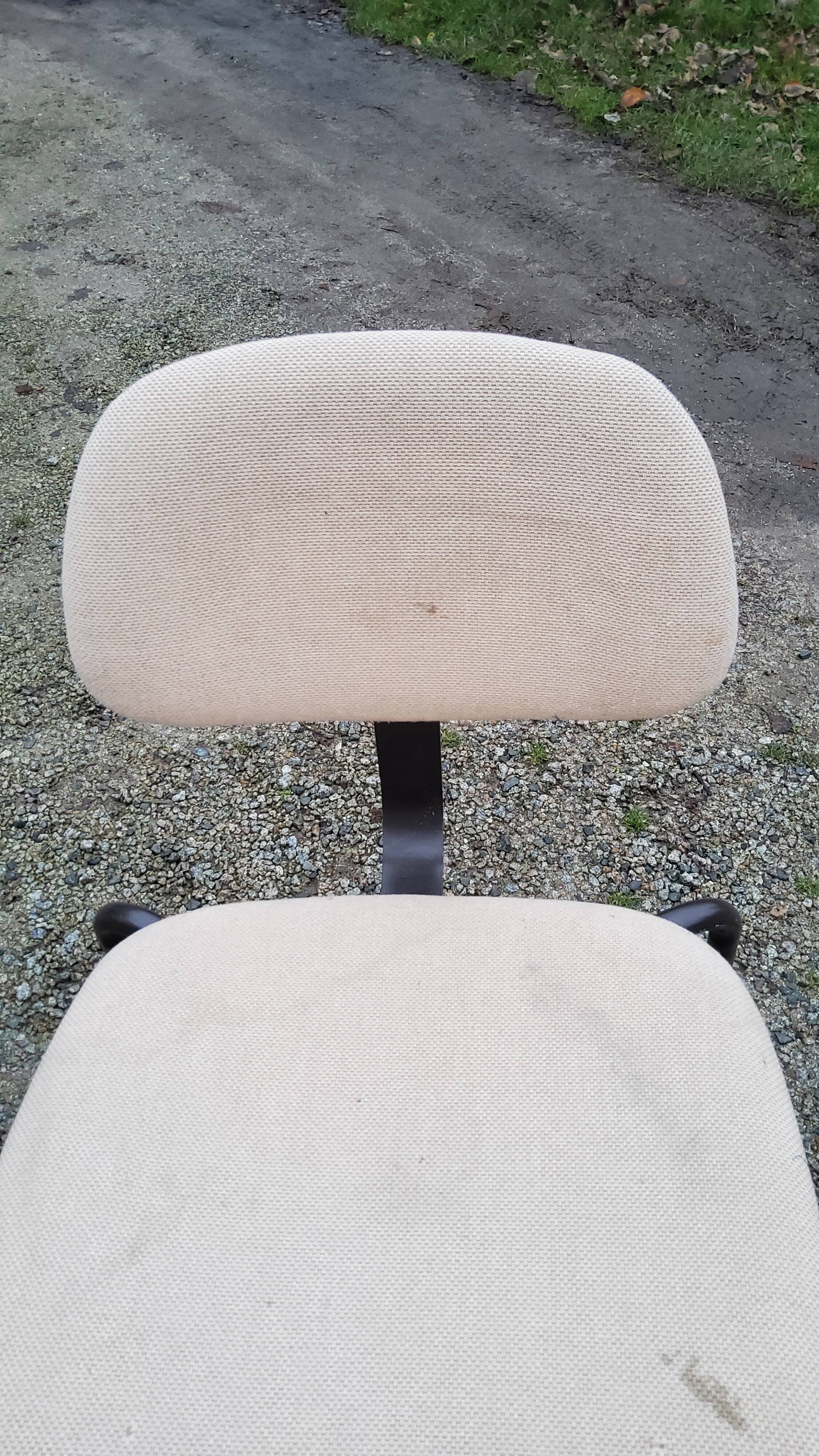 Pair of chairs from the 70s