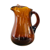 Carafe vintage en verre soufflé ambré