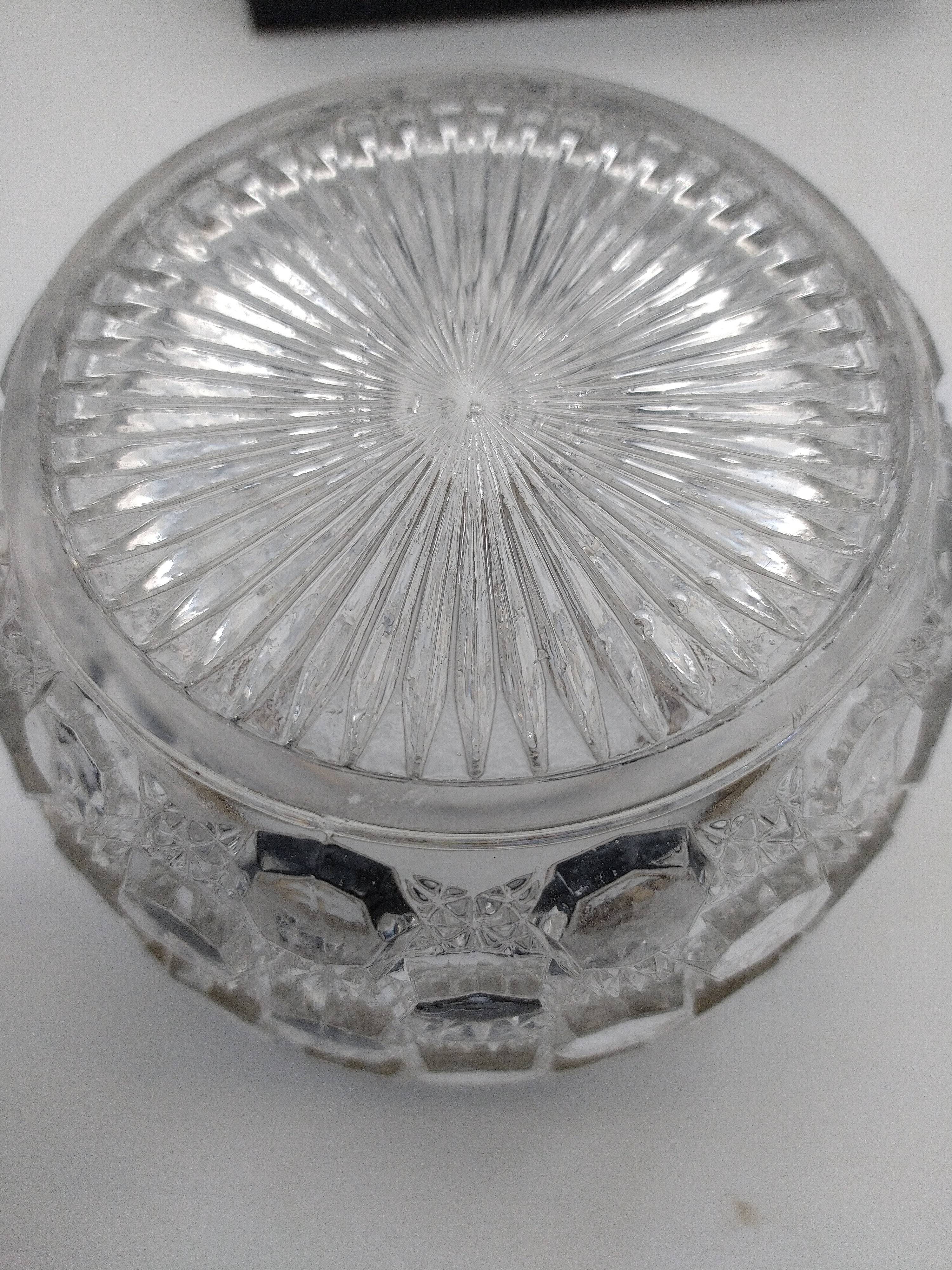 Biscuit, ice cube or candy pot, made of crystal and metal.