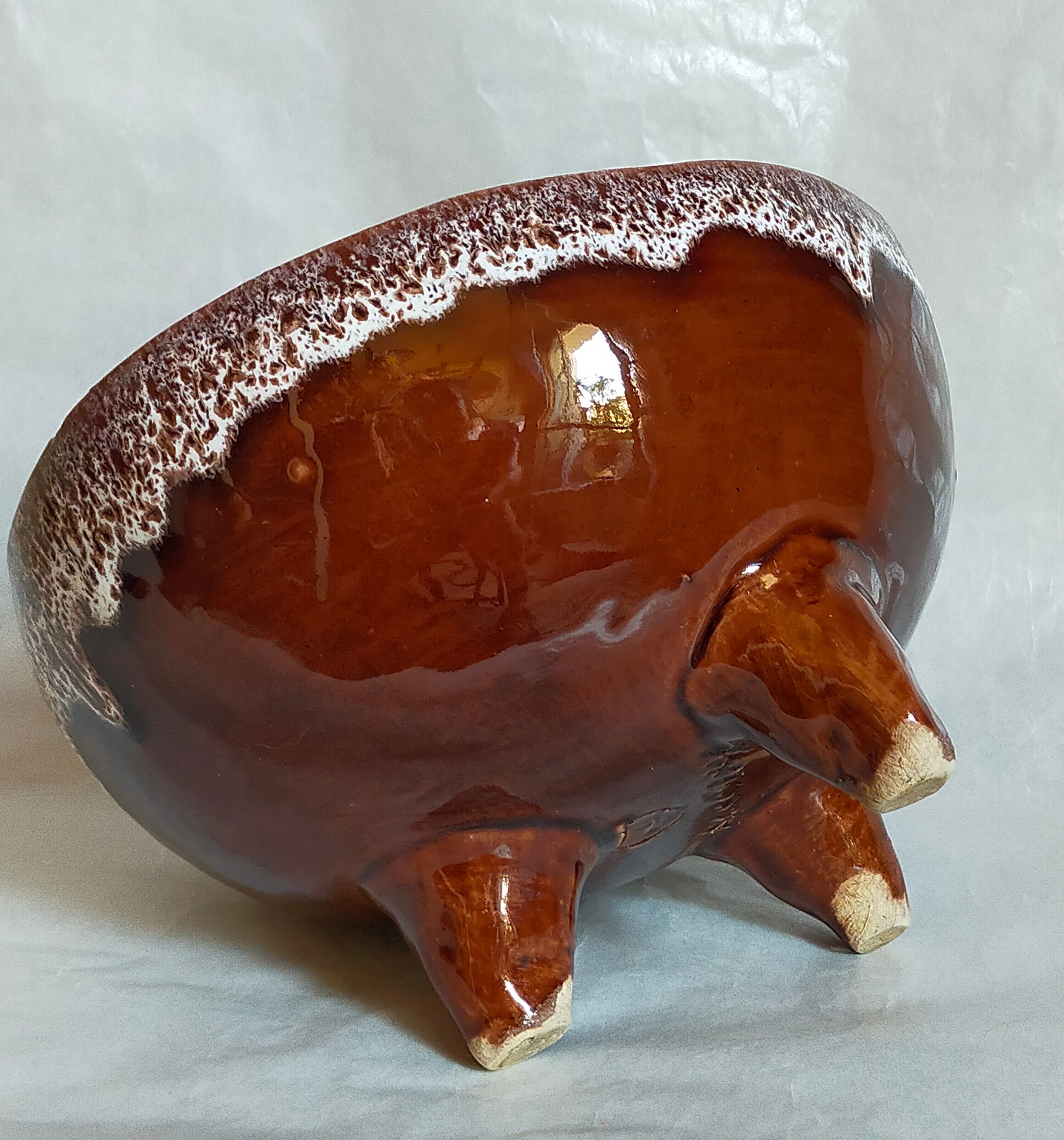 Ceramic tripod cup from accolay signed vintage