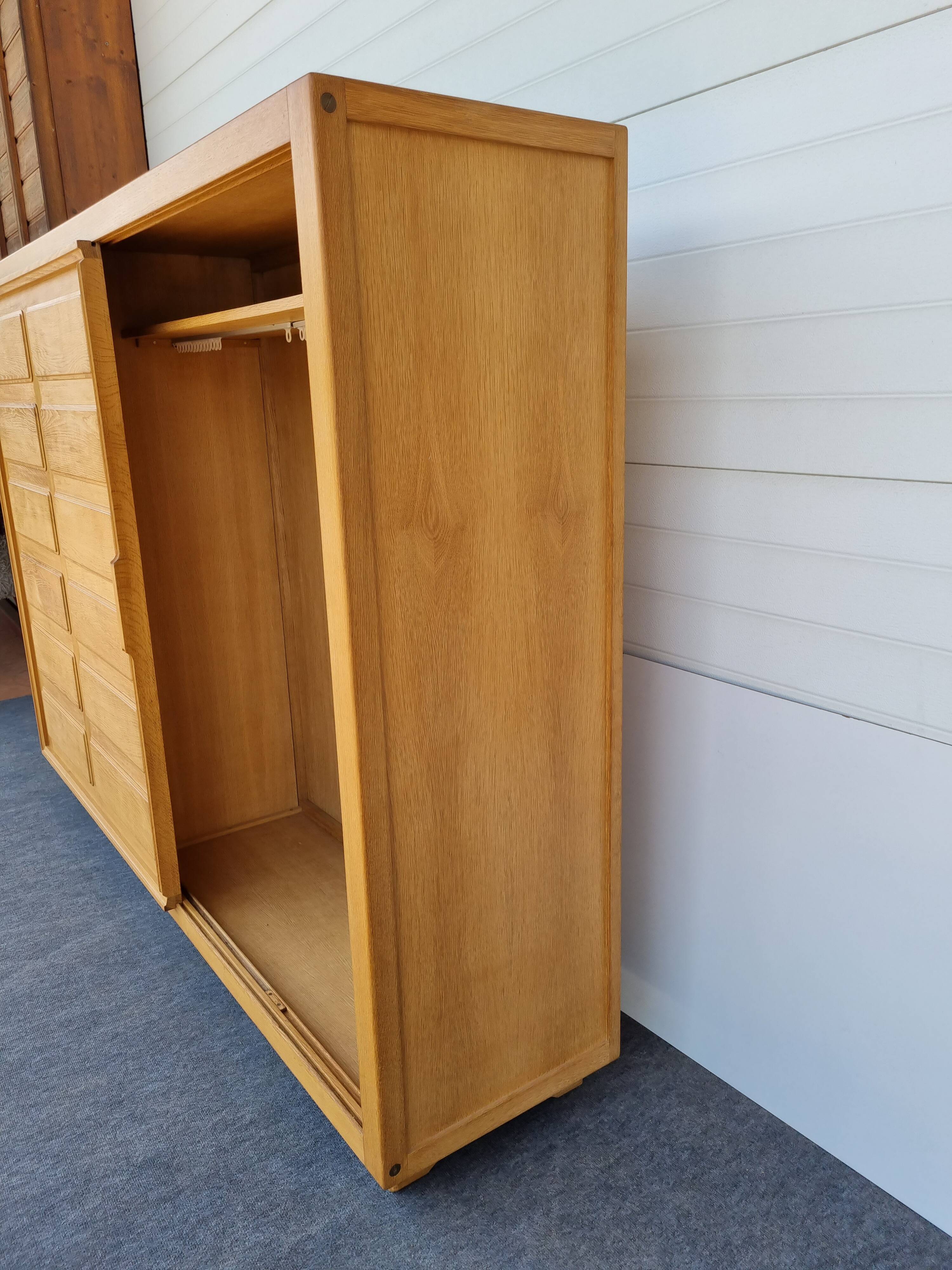 Wardrobe by Guillerme et Chambron, edition Votre Maison