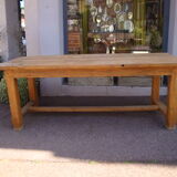 Farm table