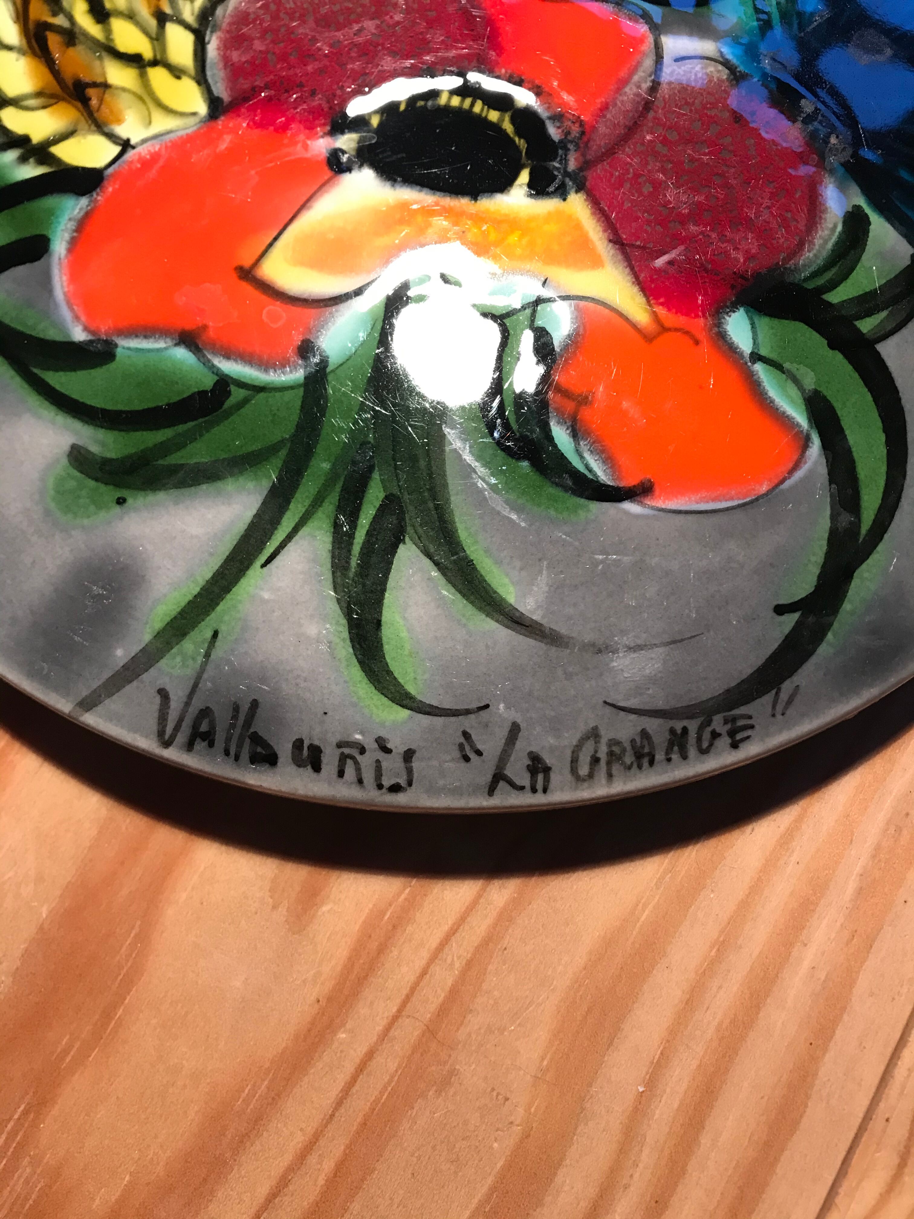 Vallauris flat underside