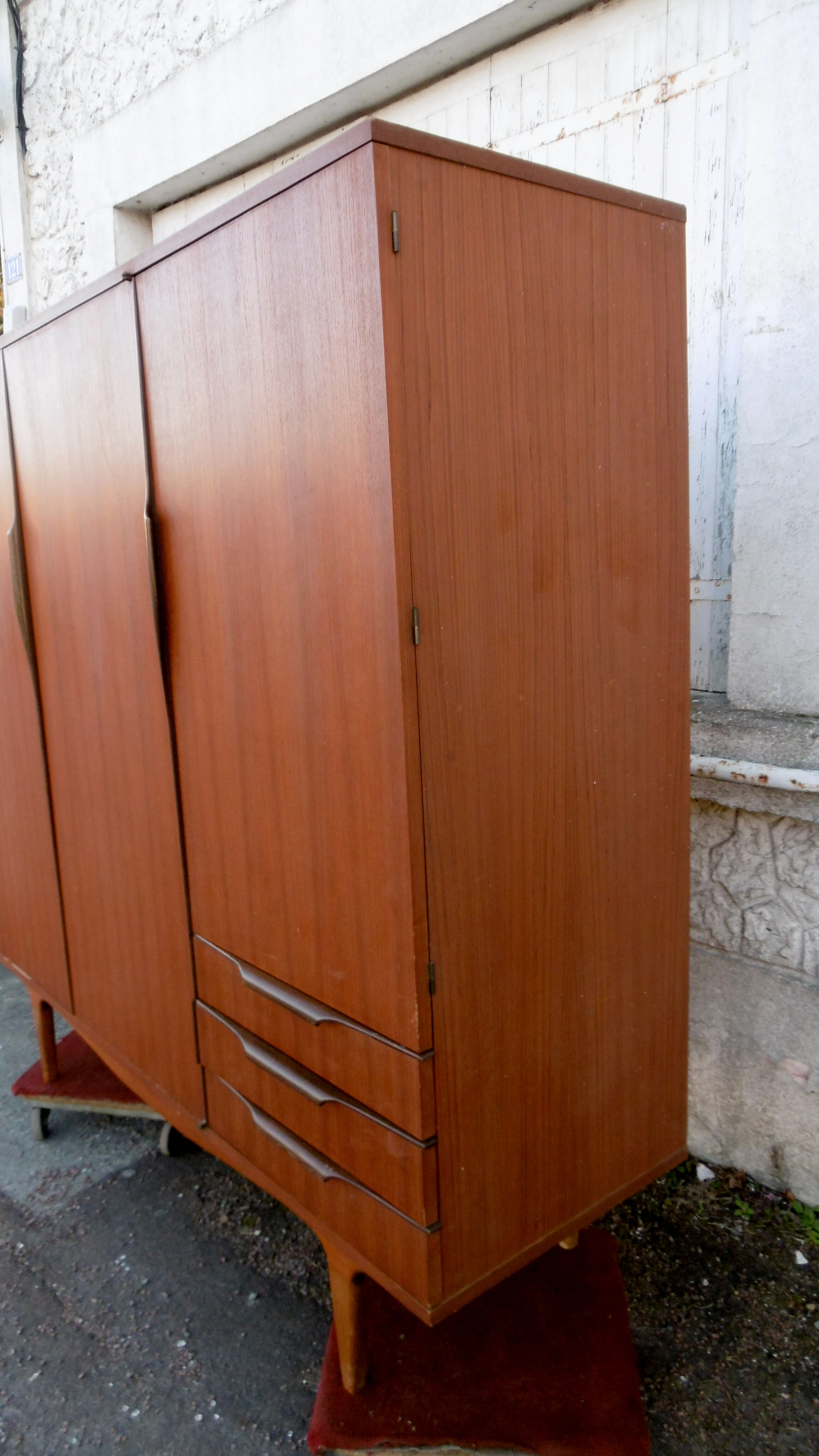 Armoire scandinave en teck des années 1970