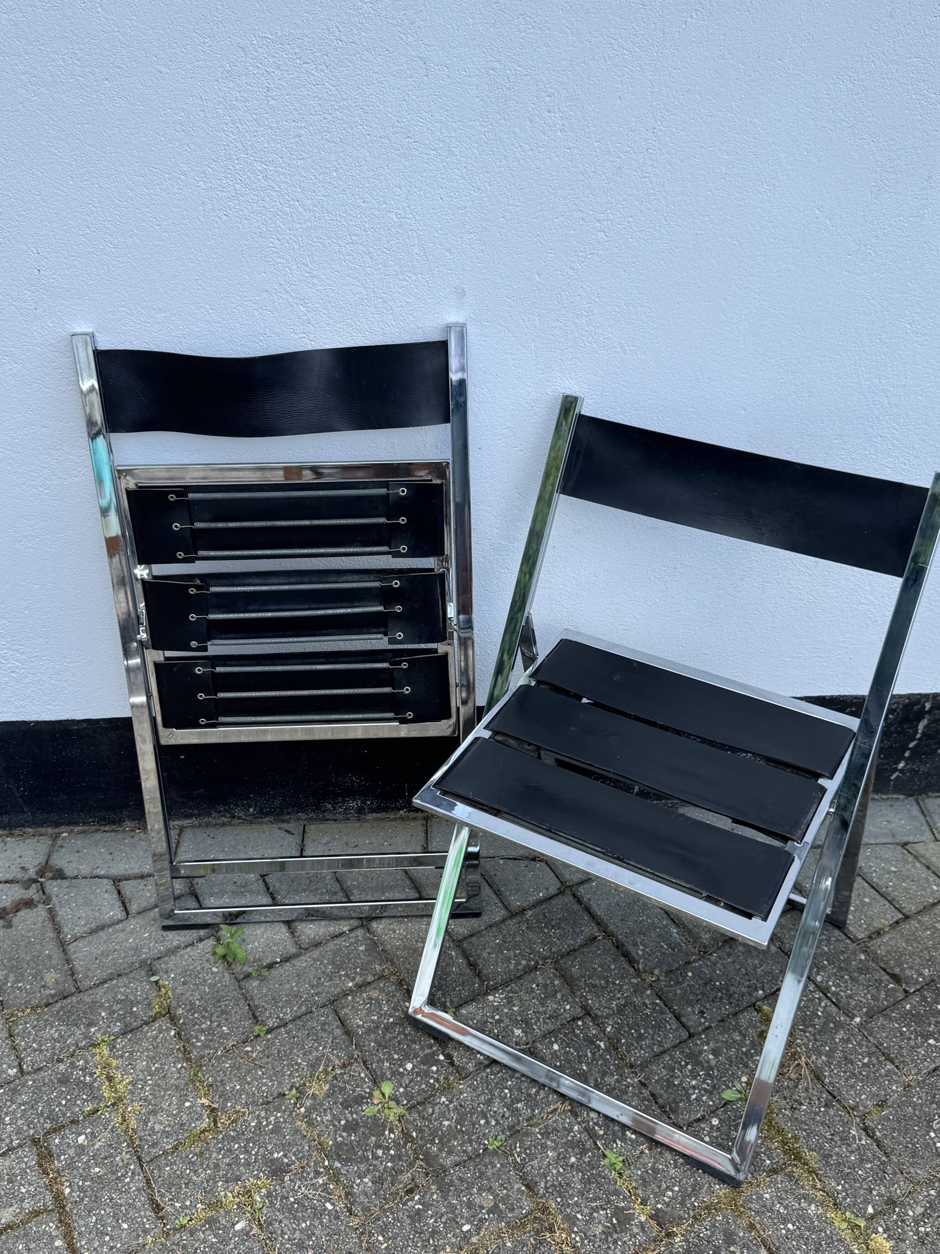 Pair of Vono Foldable Chairs by Interlubke