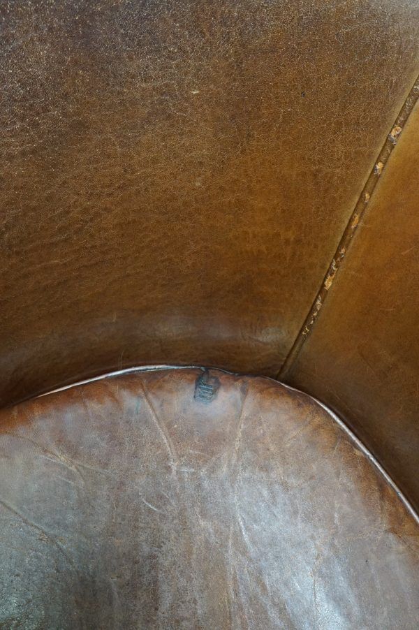 Fauteuil club en cuir de mouton robuste