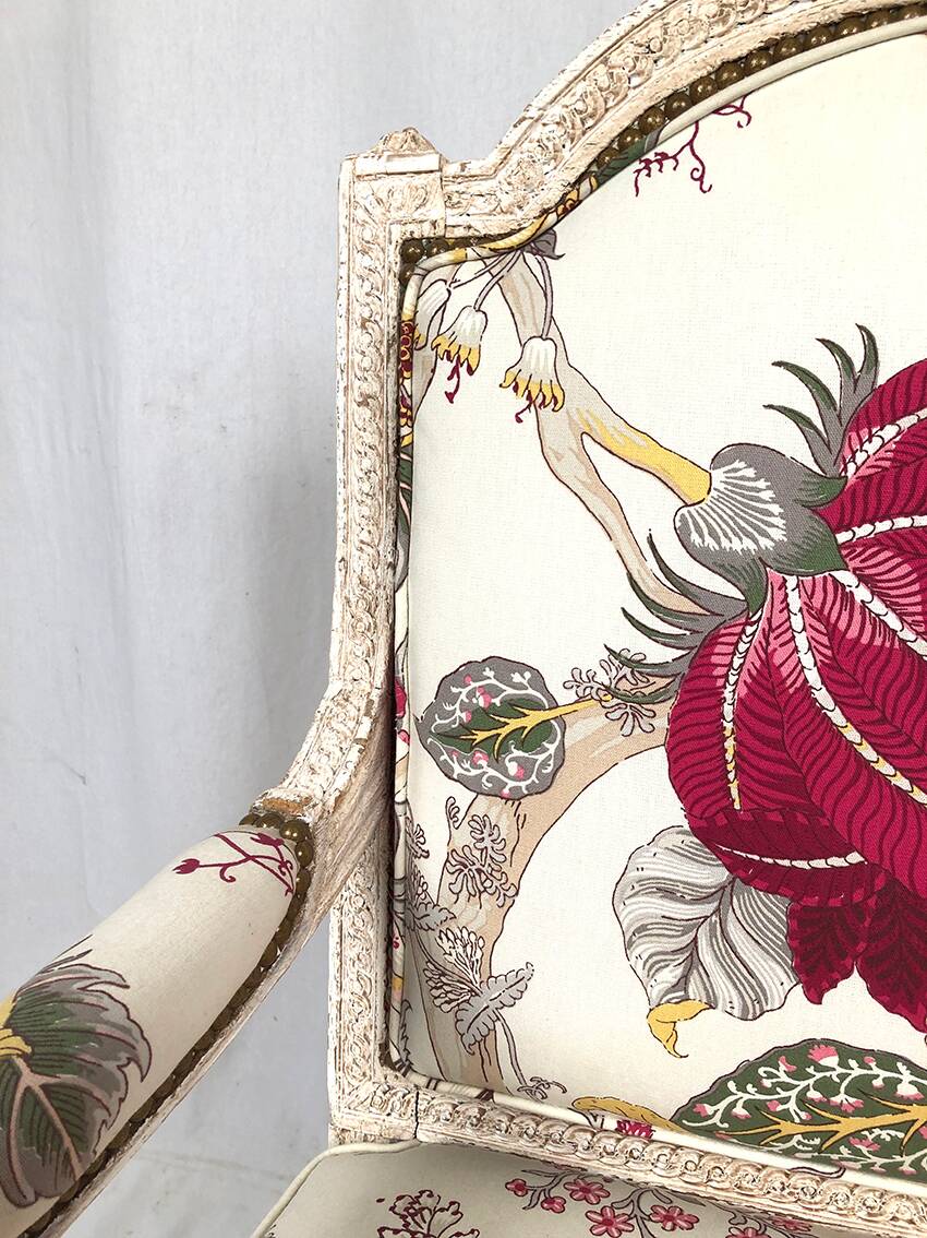 Louis XVI style armchair in white lacquered wood, 19th century