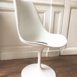 Tulip chair by Eero Saarinen for Knoll International