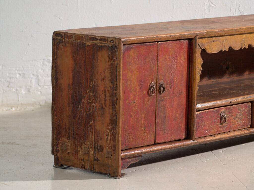 Meuble bas ancien en bois d’orme – Chine, vers 1900