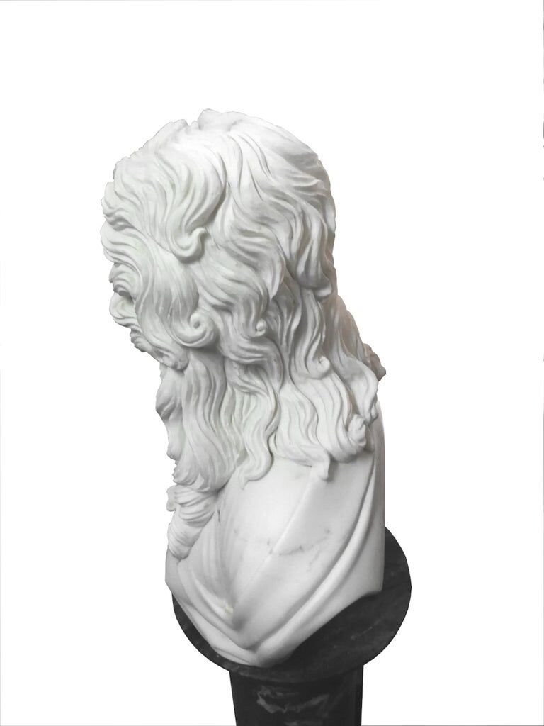 Marble bust of a woman, 20th century
