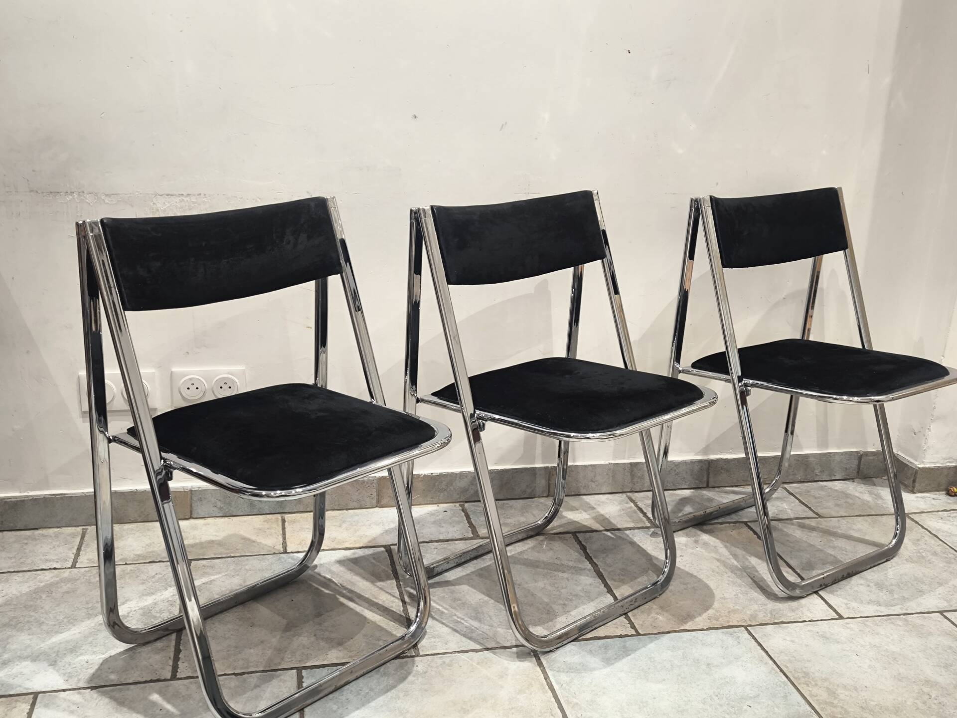 3 Tamara folding chairs from the 1970s