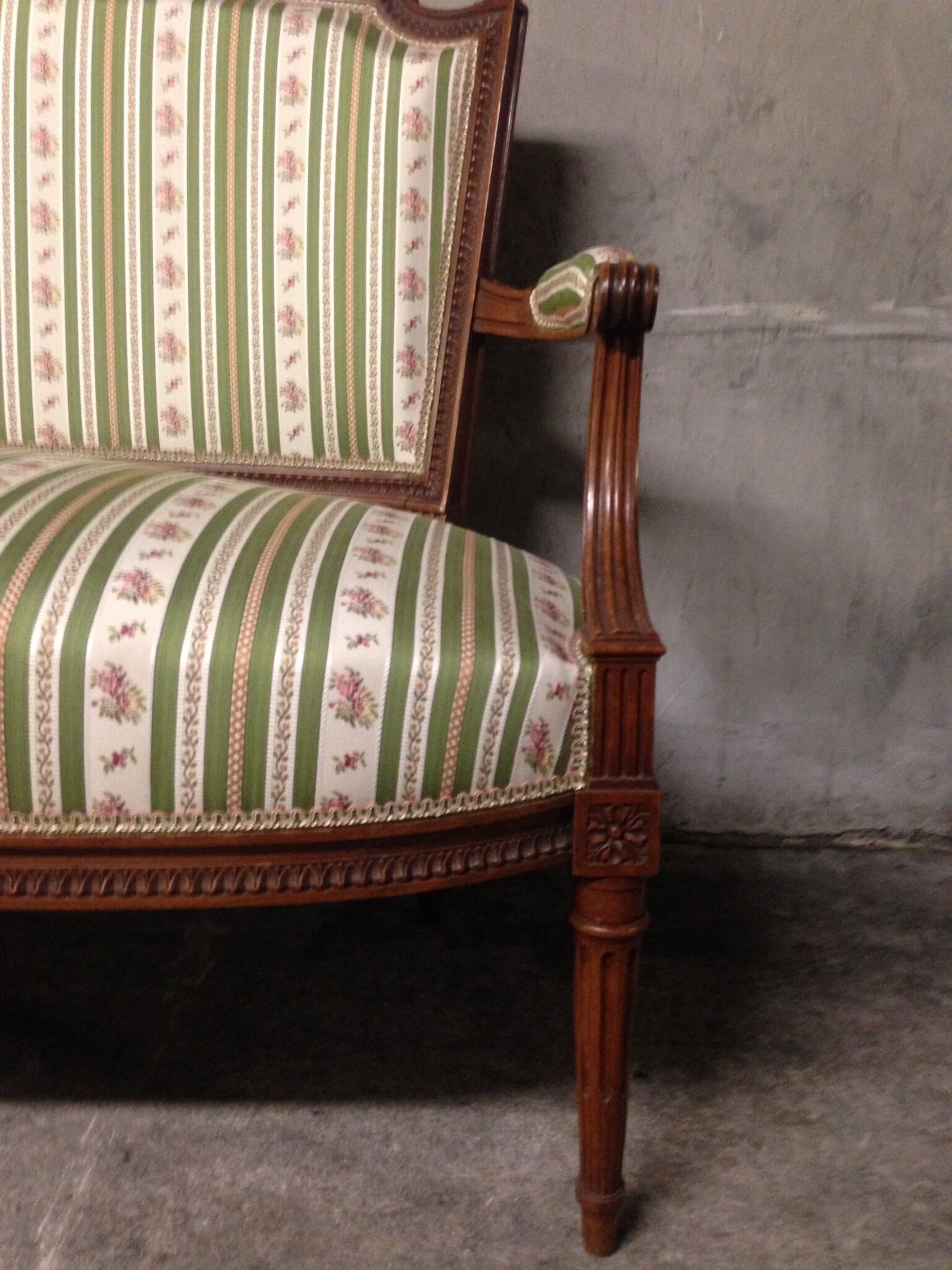 Salon Louis XVI sofa and pair of cabriolets