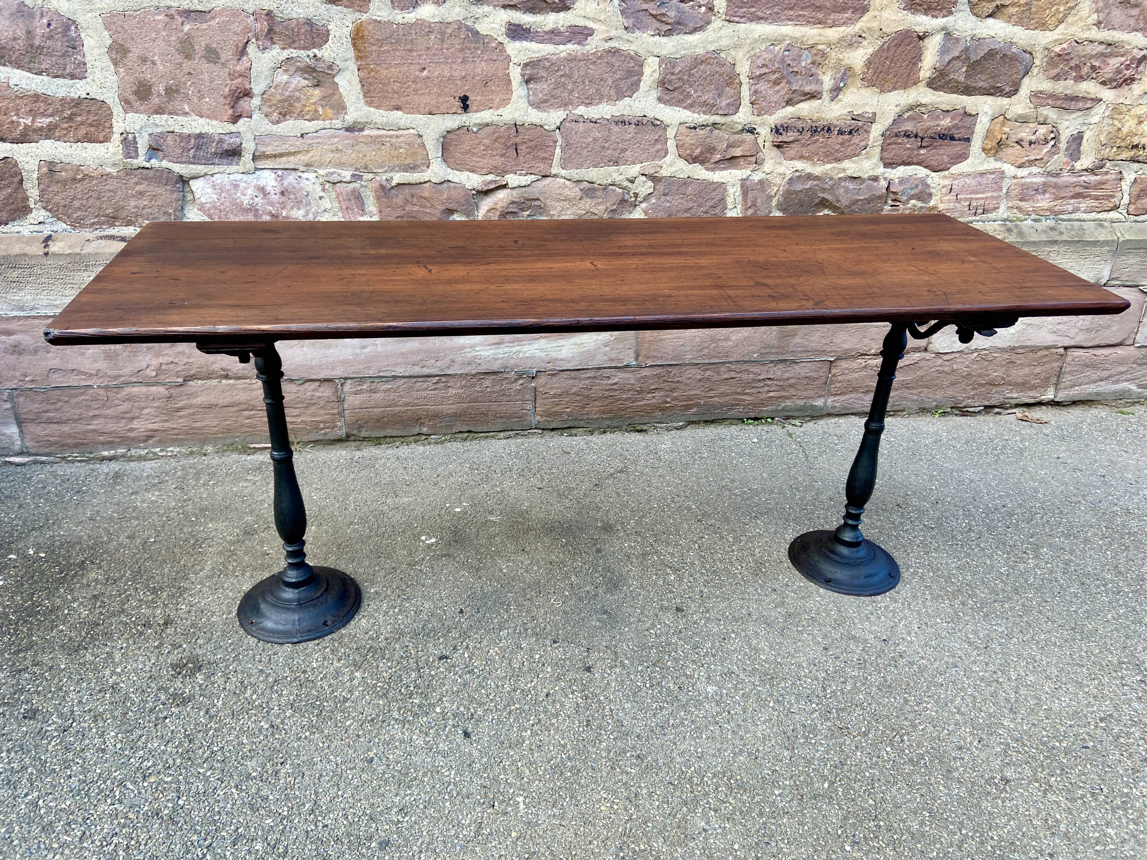 Café table bistro vintage brasserie 1890-1910 cast iron & fir