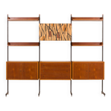 Un meuble mural autoportant italien en teck, des années 1950.