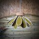 Suspension fleur Iris, 16 pétales en rotin et lin vert olive