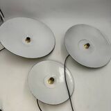 3 enamelled sheet metal suspensions