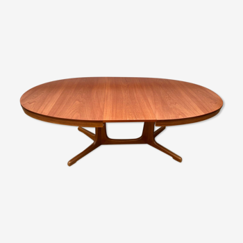 Scandinavian extendable oval round table in 170 to 260cm a60 lking teak