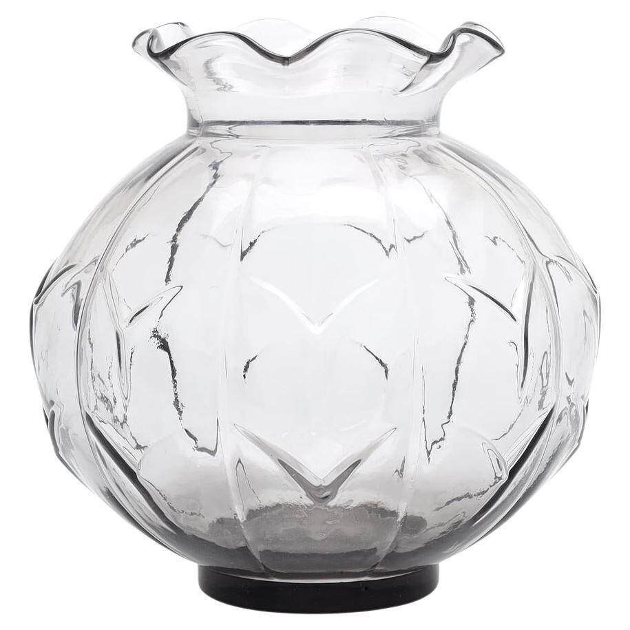 Edvin Ollers, vase model Ove, designed for Elme Glasbruk in the 1930s, Modern Sweden.