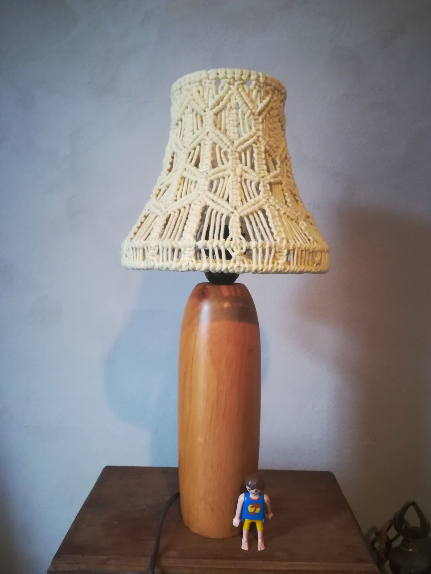 Wooden and macramé lamp