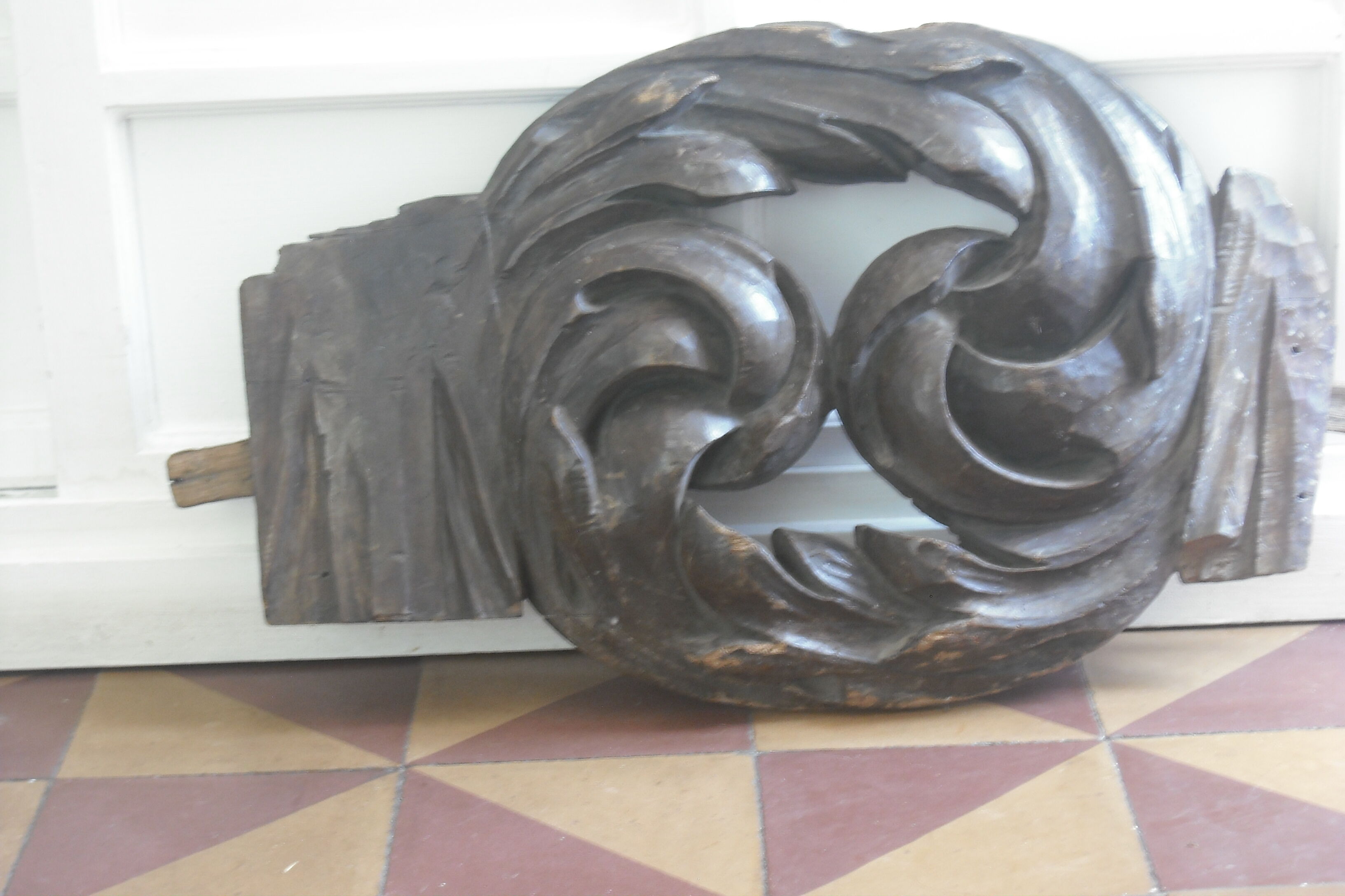 Massive carved wood 17th  oak