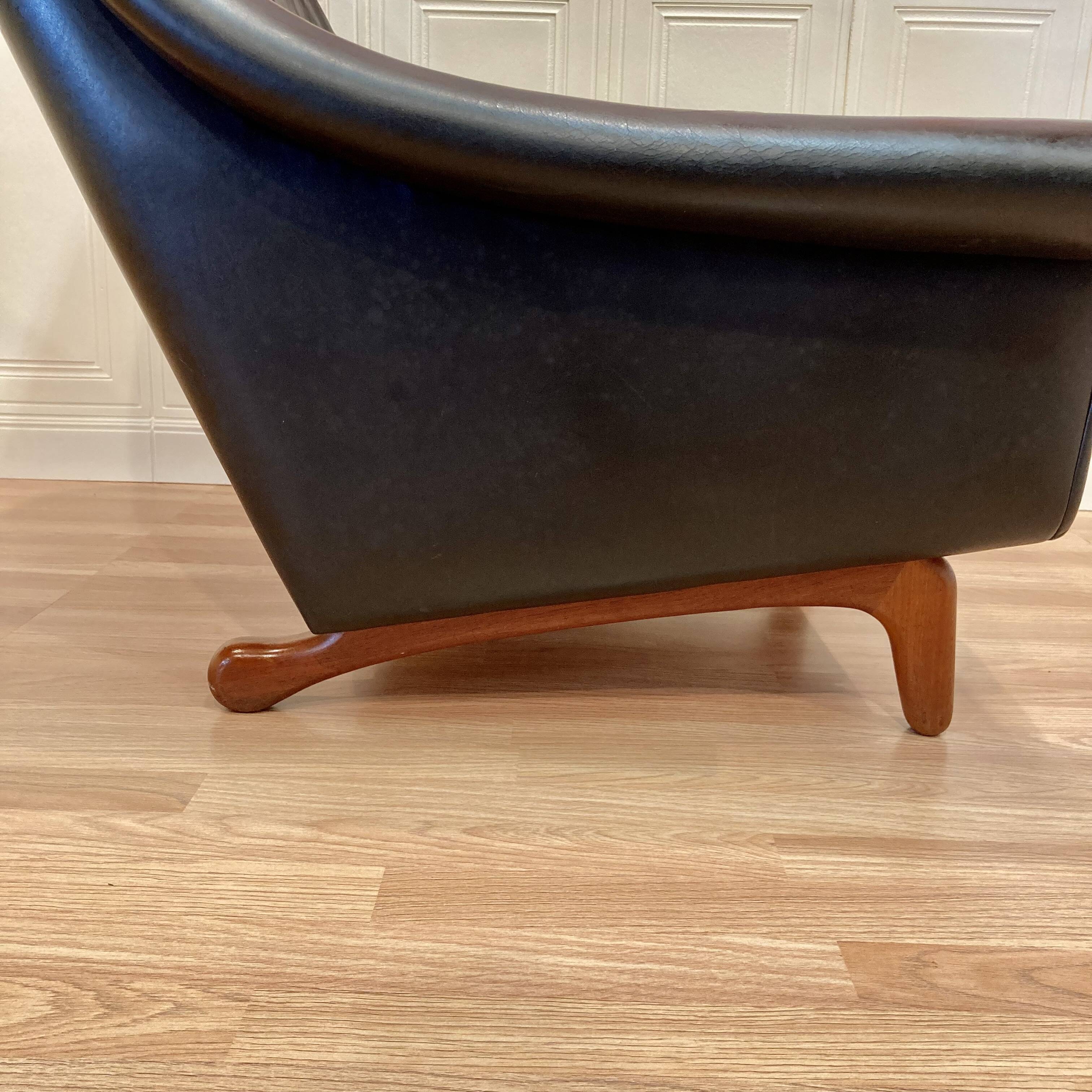 Fauteuil design scandinave Aage Christiansen cuir noir 1950.