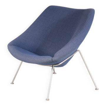 1950s Lady’s oyster easy chair on matt chrome base with blue upholstery by