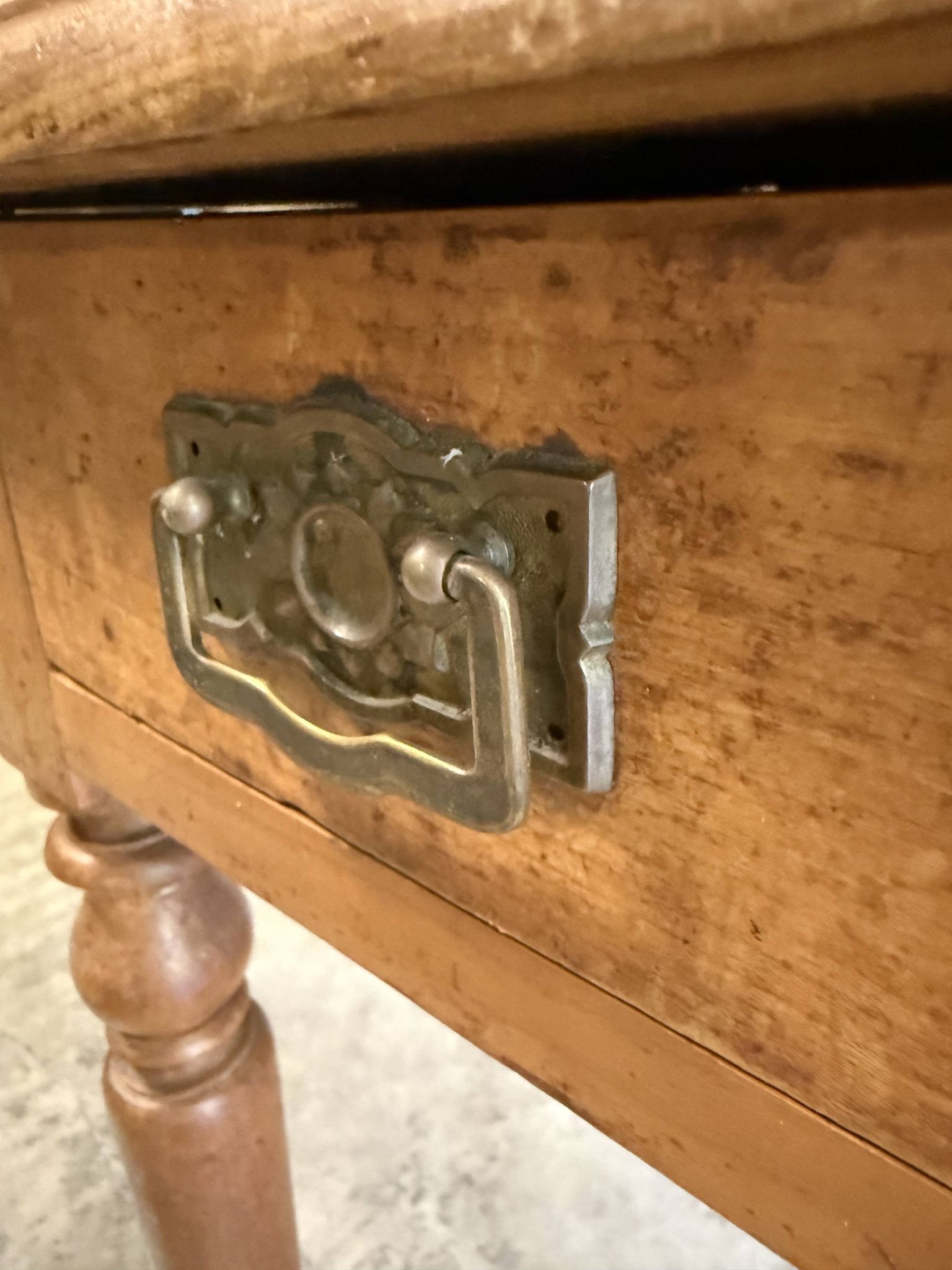 Table bureau
