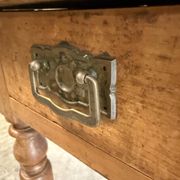 Table bureau