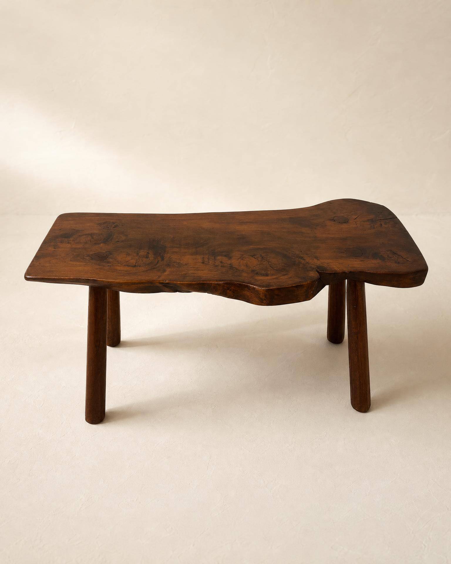 Rustic bench in solid elm, wabi-sabi style, mid-20th century.