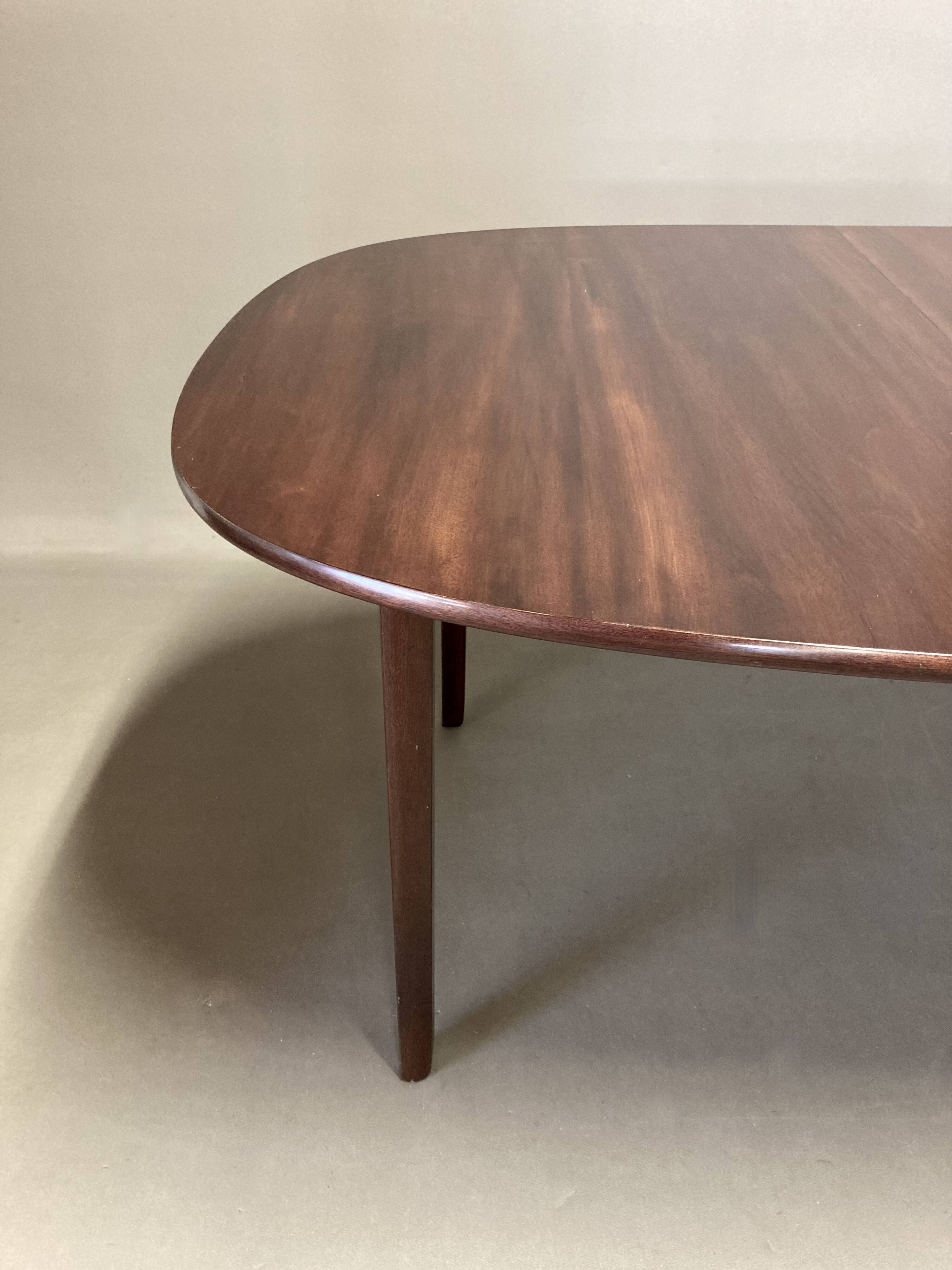 Table haute palissandre Design Scandinave "Ole Wanscher" 1950.