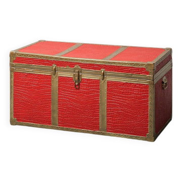 Coffre vintage en métal recouvert de cuir rouge, années 1950