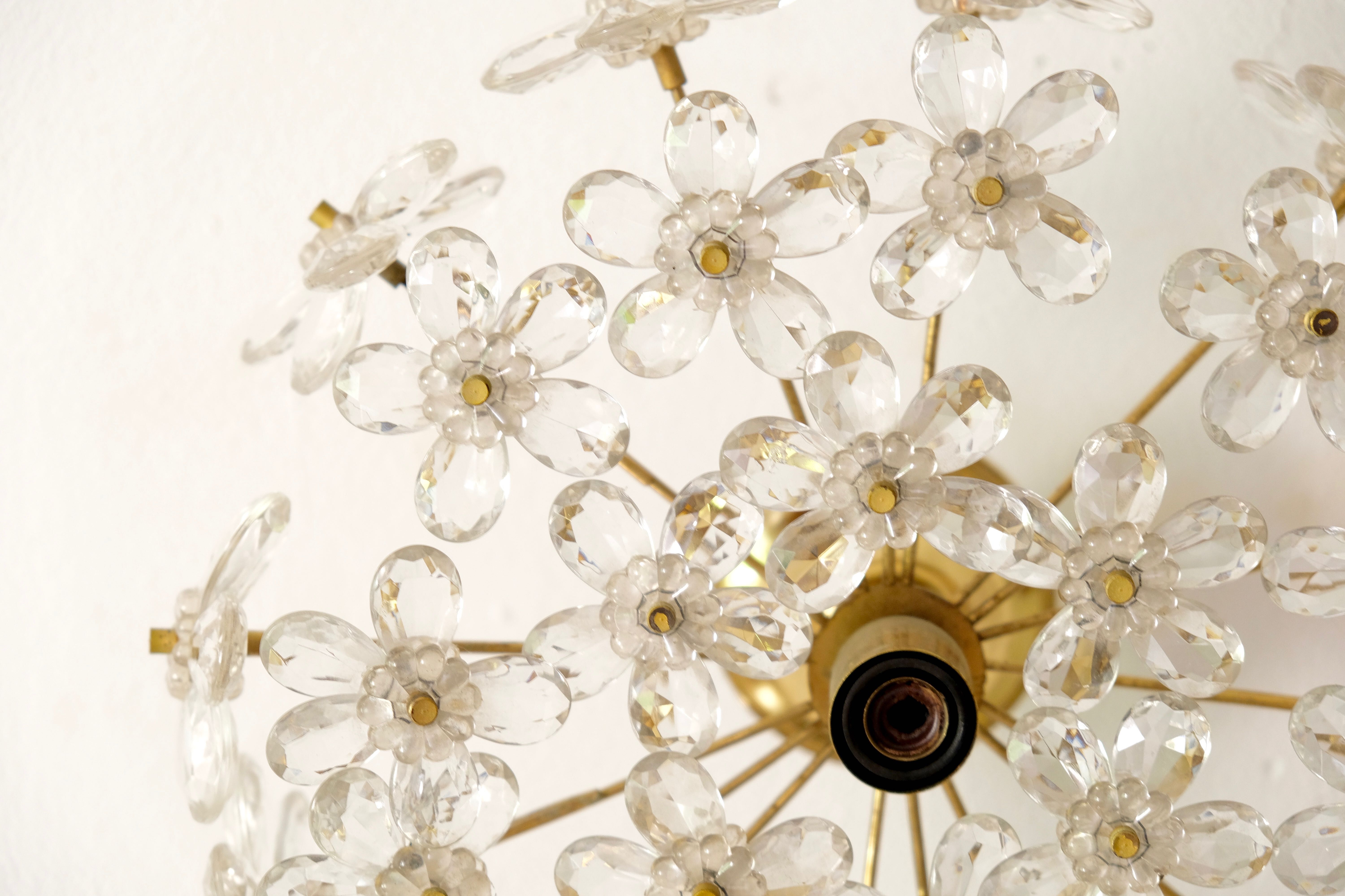 Ceiling flowers in murano glass and brass