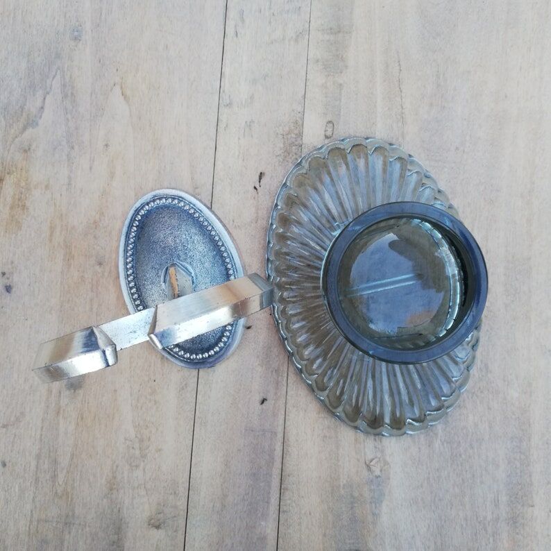 Duo for bathroom: soap holder and towel hook