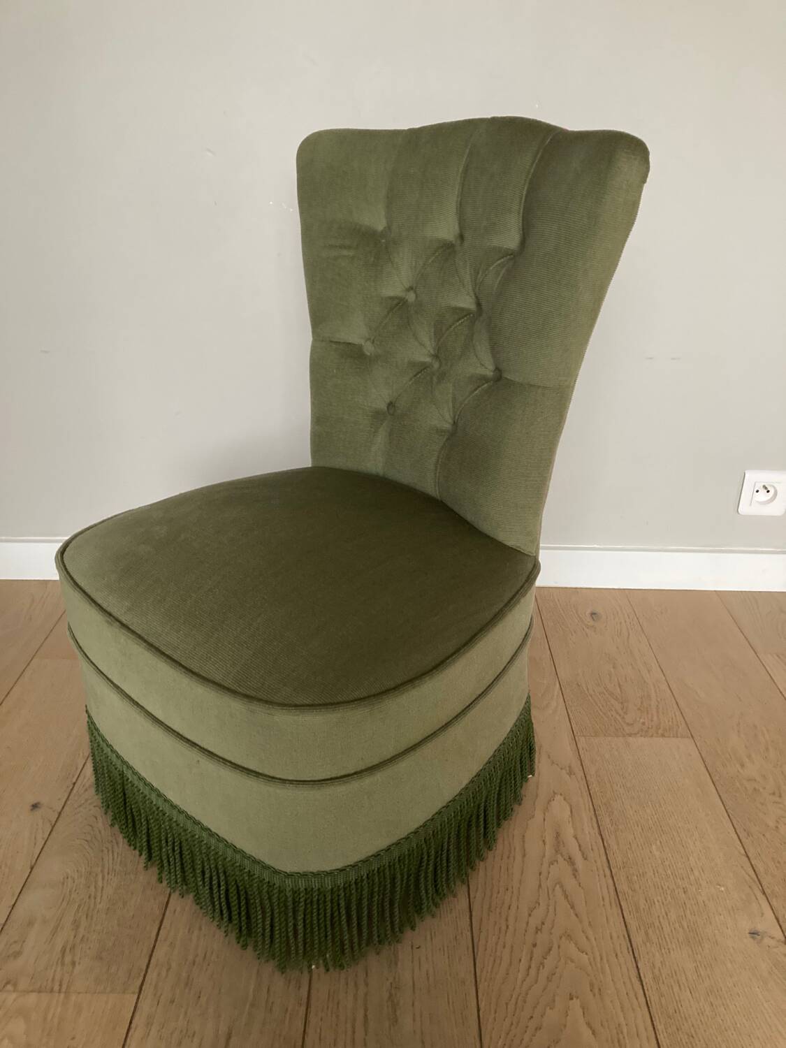 Toad velvet armchair