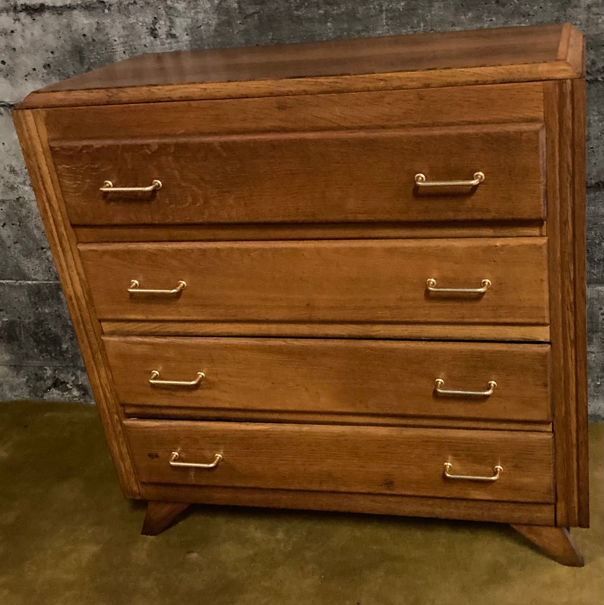 Convenient feet compass 50s.