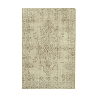 Hand-knotted rustic turkish beige rug 200 cm x 308 cm