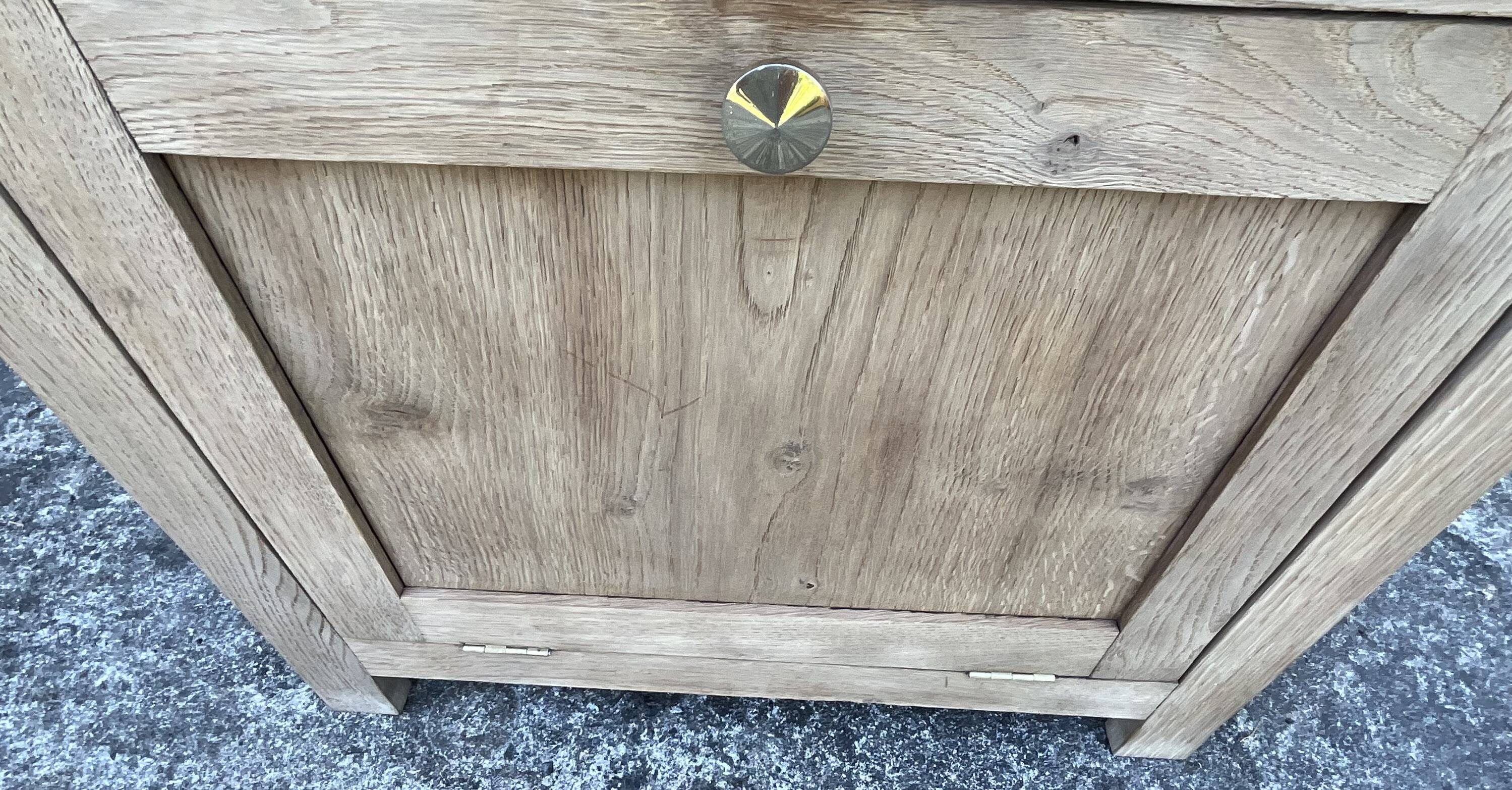 Solid oak storage unit – Contemporary country style