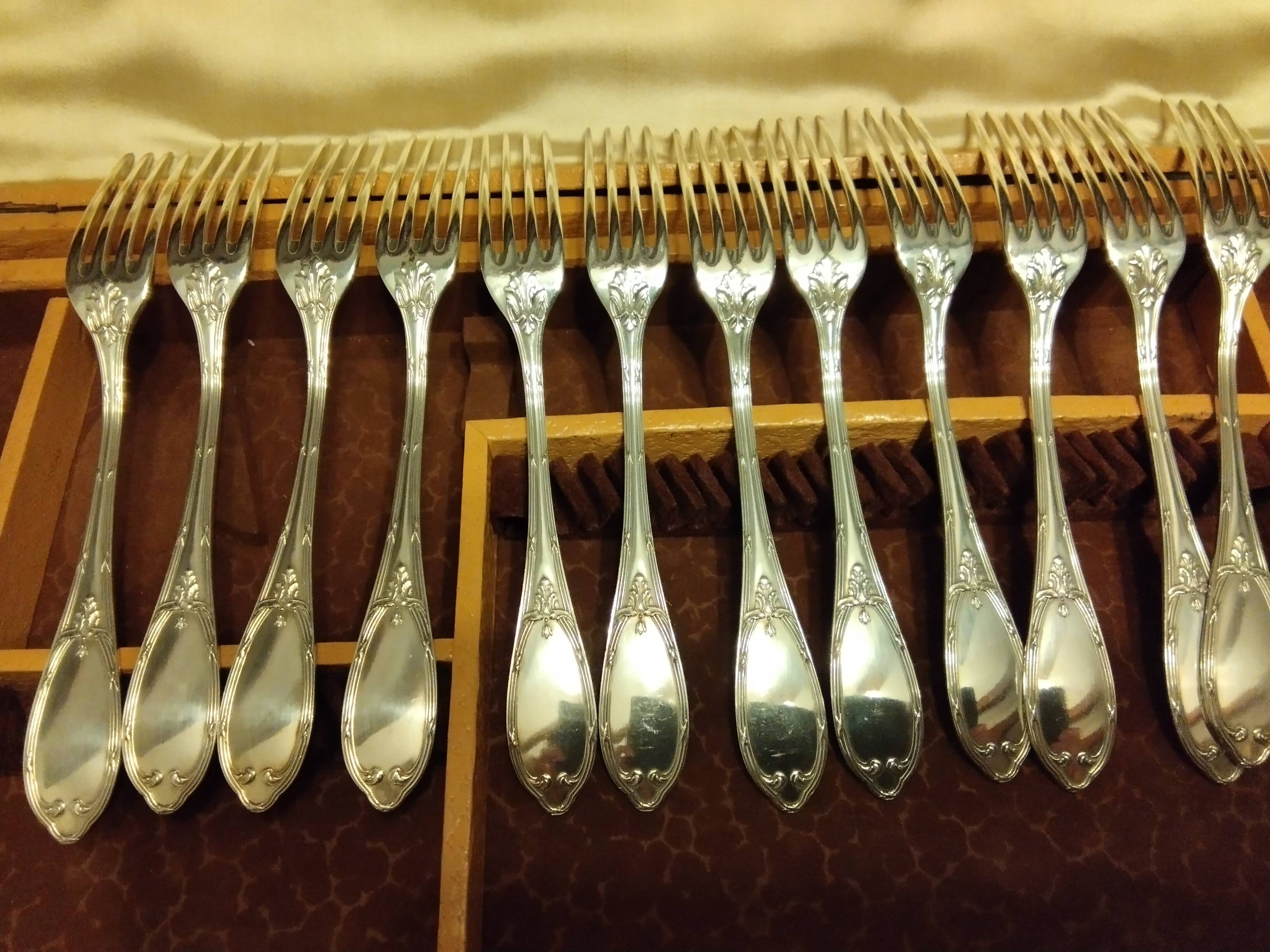 12 silver-plated metal forks by Félix Frères