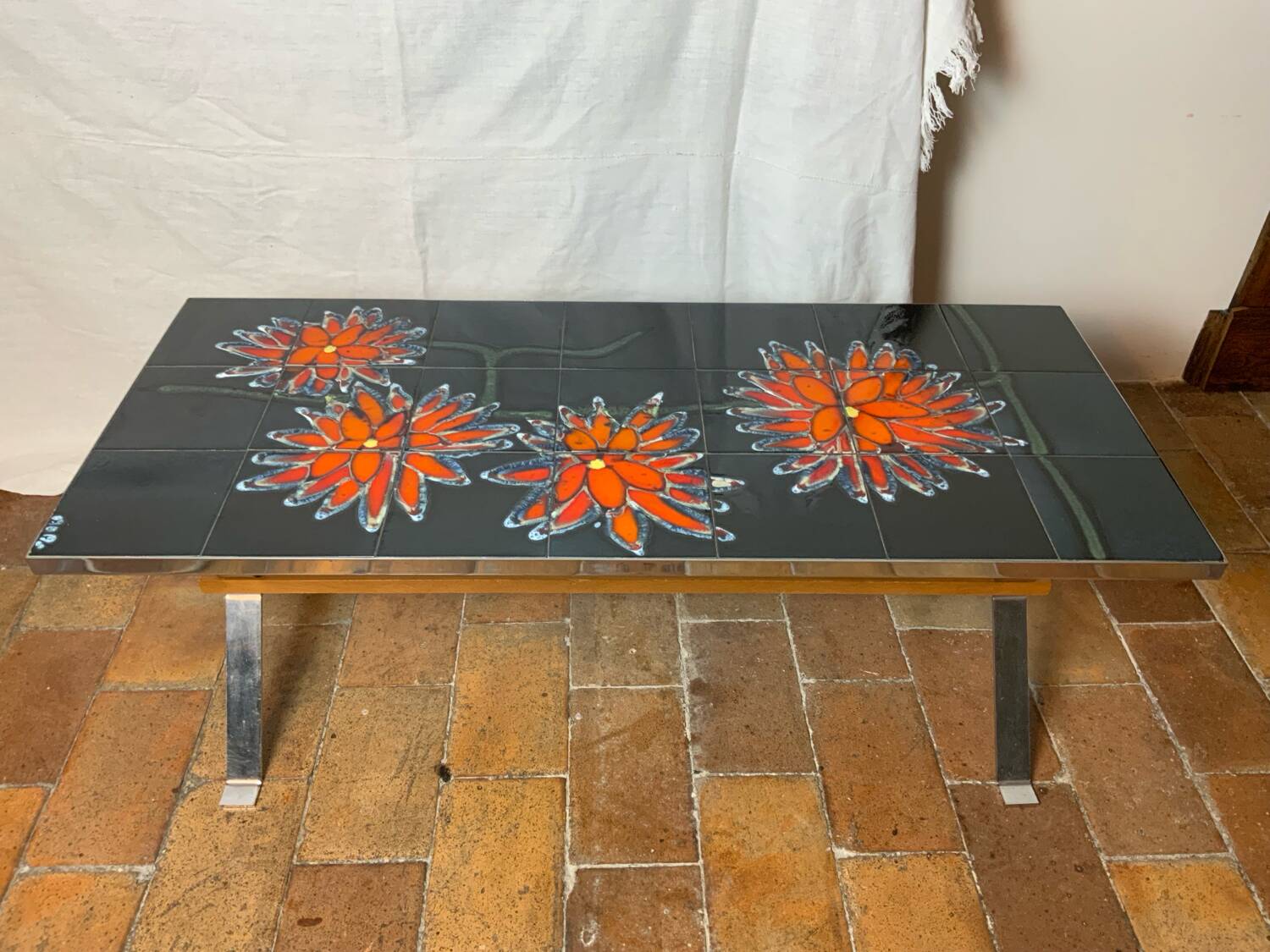 Coffee table 70'